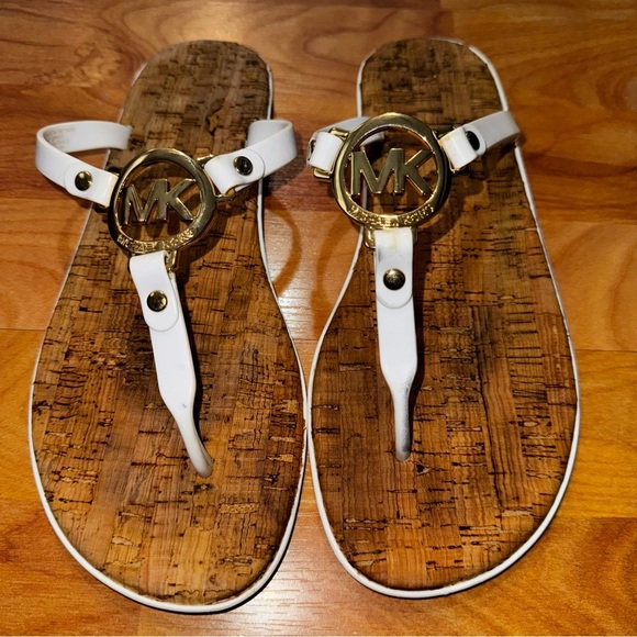 MICHAEL KORS White Jelly Cork Thongs Flat Sandals Size 8 MK Gold Logo Flip Flops - Picture 1 of 9
